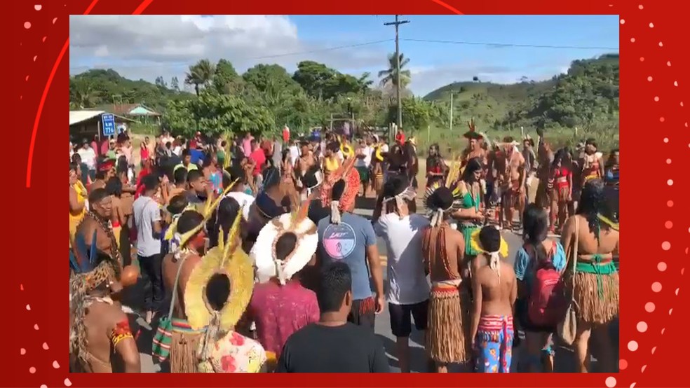Indígenas de diversas etnias protestam contra o Marco Temporal em rodovias federais da Bahia — Foto: Instituto Pataxó