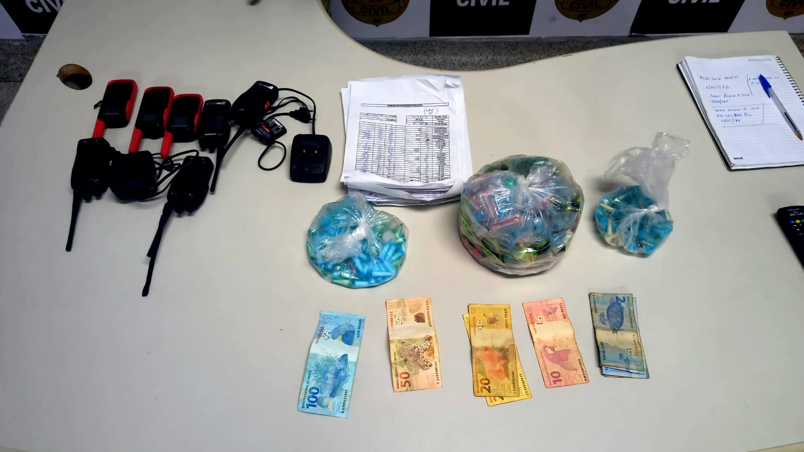 GCM apreende 7 kg de drogas e prende dois suspeitos por tráfico em Itaquaquecetuba 