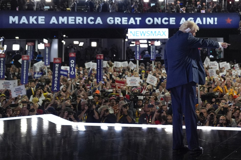 Donald Trump na convenção republicana em Milwaukee, em Wisconsin, em julho de 2024.  — Foto: Evan Vucci/AP