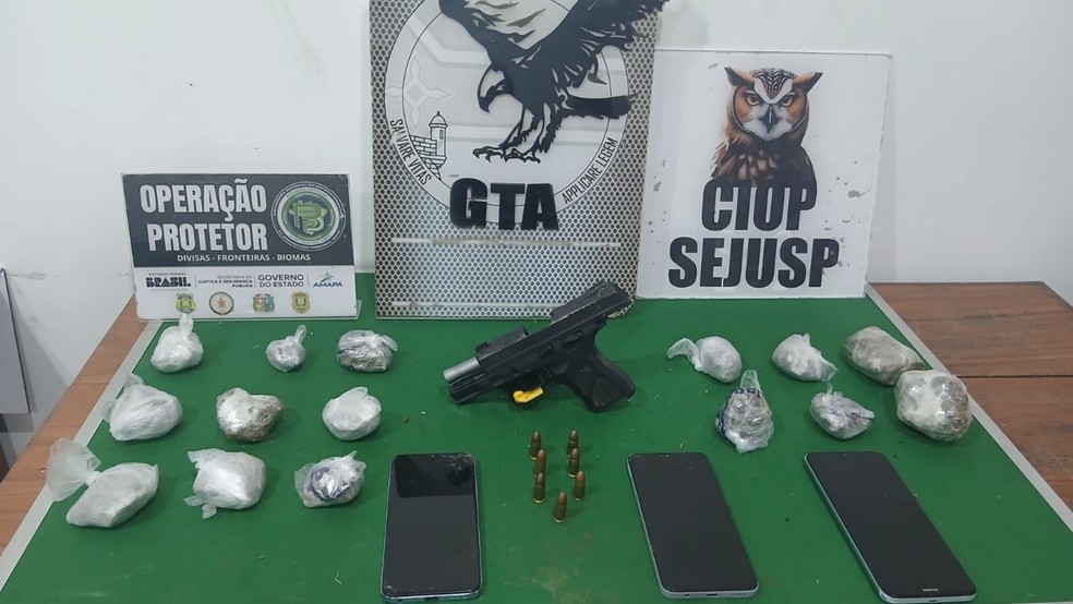 Polícia prende dois homens após tiroteio em conjunto habitacional. — Foto: GTA/Divulgação