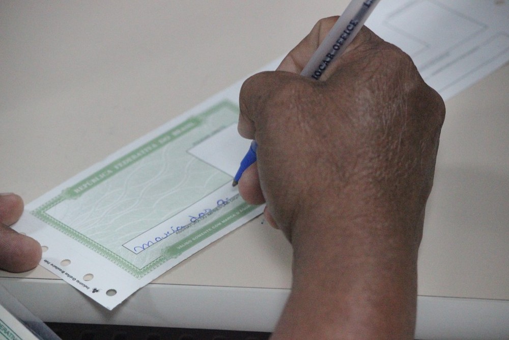 Pessoas pretas e pardas detêm quase metade das candidaturas para as eleições de 2026