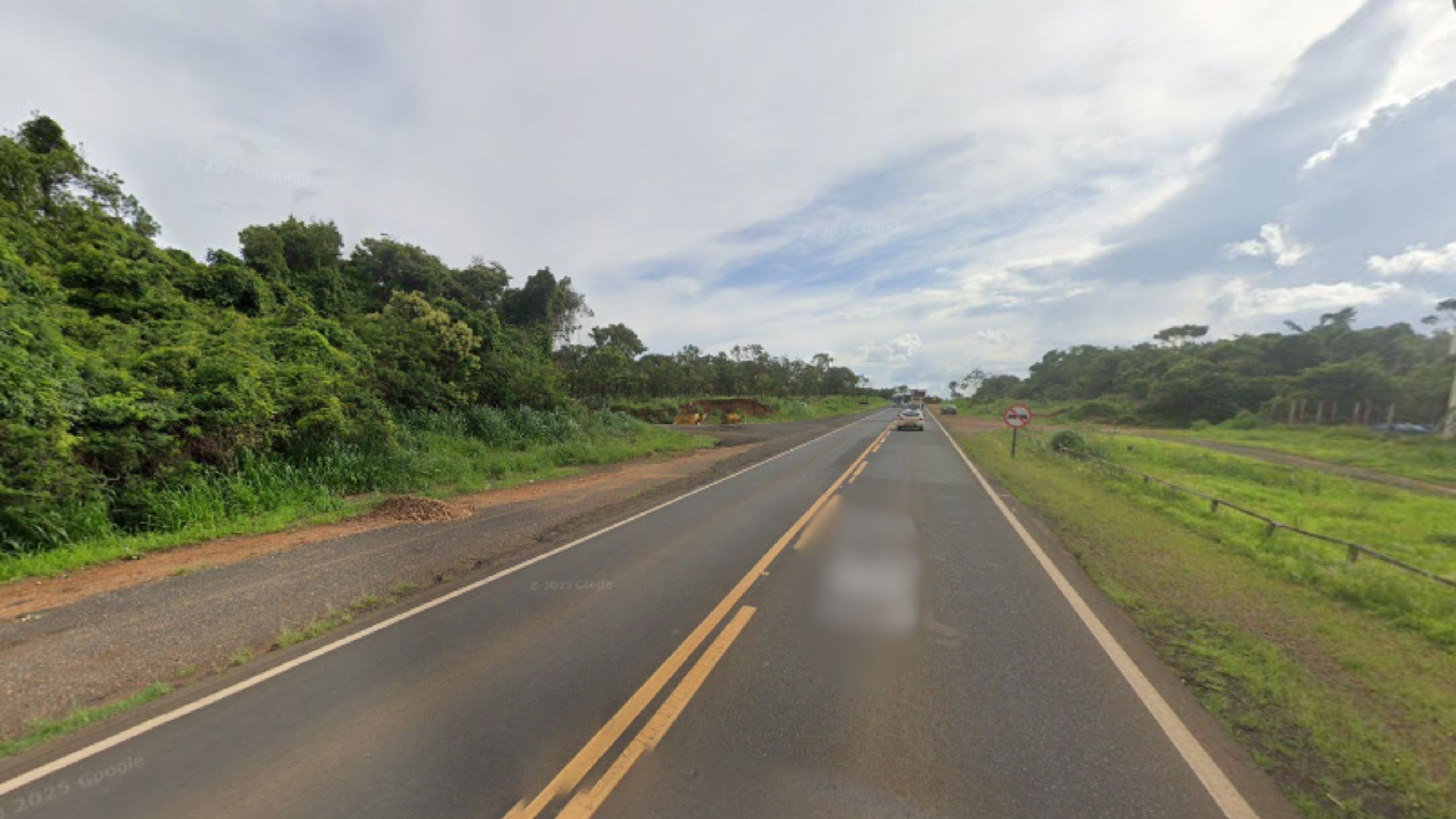 Carreta com carga de adubo avaliada em R$ 103 mil é recuperada após caminhoneiro ser feito refém em Uberaba