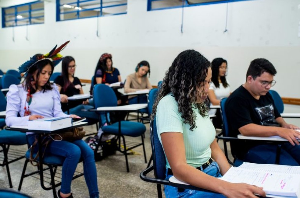 No novo programa, o estudante recebe R$ 1.412,00 por mês. — Foto: Reprodução