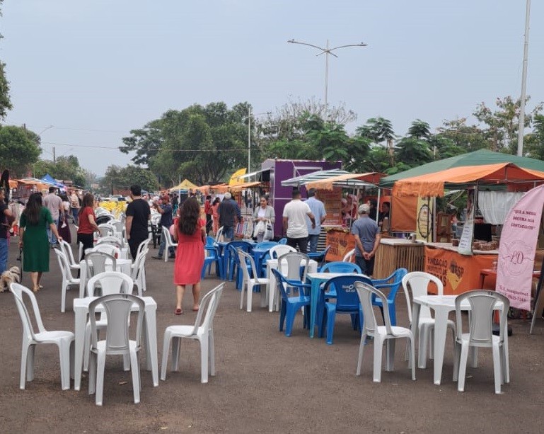 Feira da Lua realiza 3ª edição do evento com programação especial alusiva ao Dia das Crianças