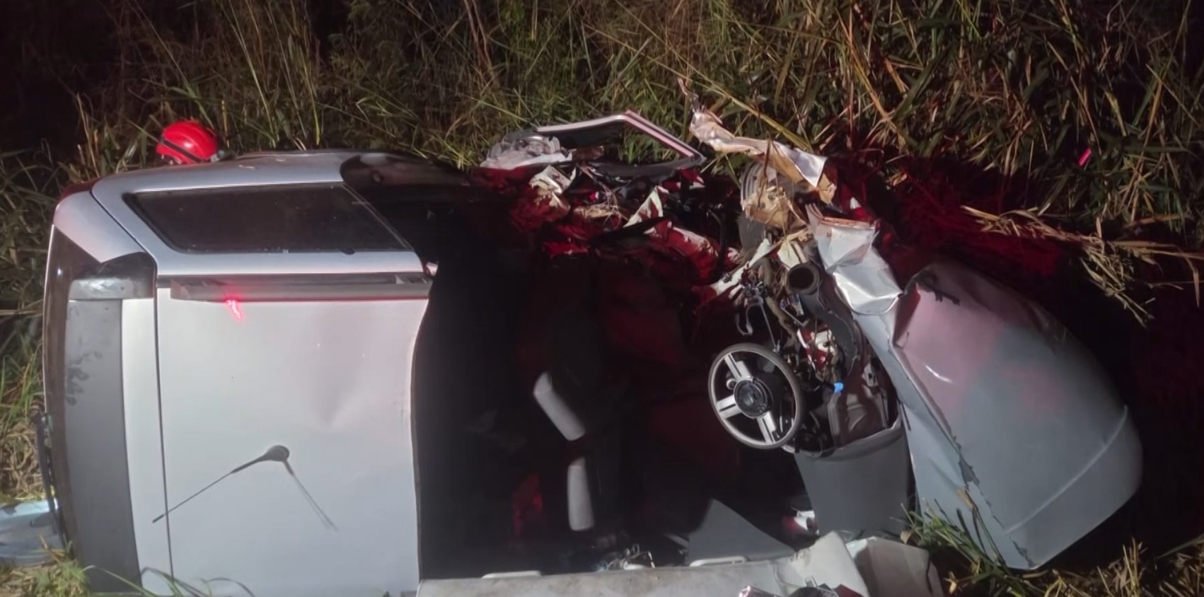 Policial militar morre em acidente entre dois carros em rodovia do Paraná