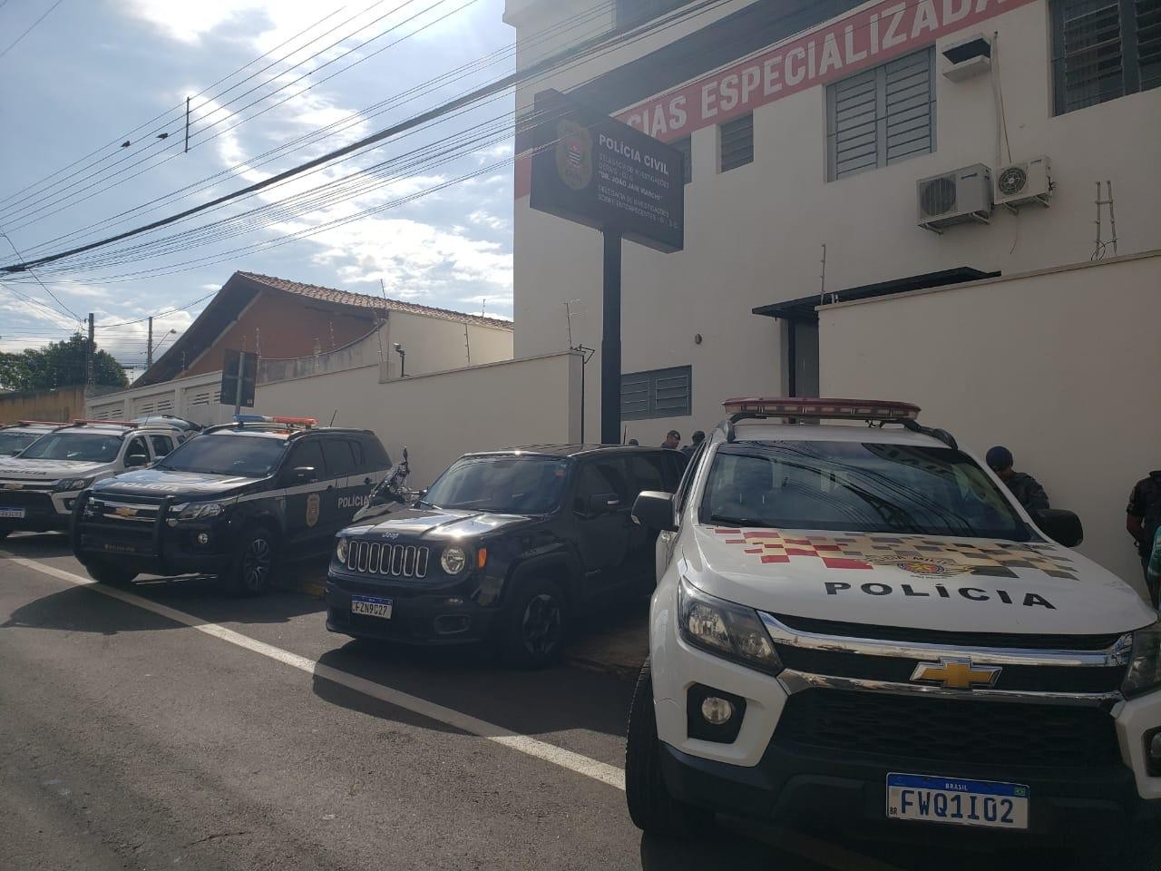 Quem é o advogado apontado como mensageiro do PCC preso em operação no interior de SP