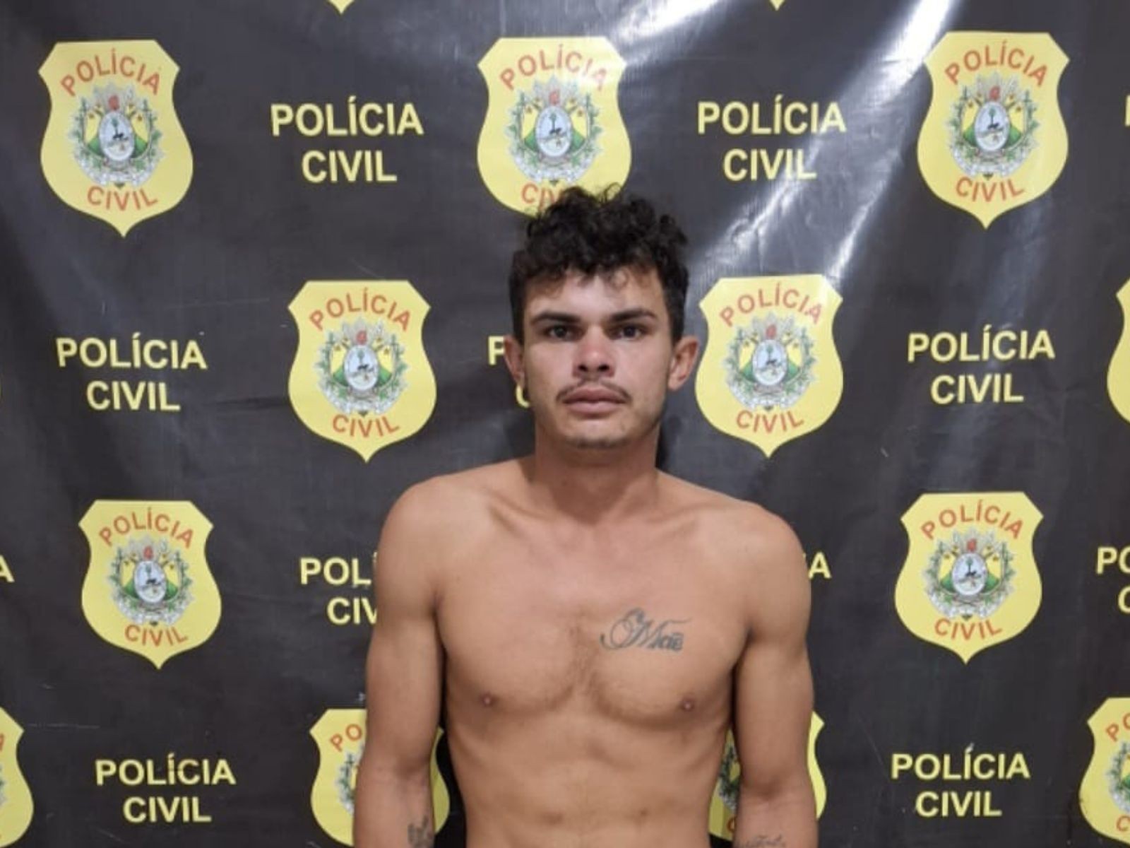 Mulher é ferida com golpes de faca no tórax no Acre; marido é preso pelo crime