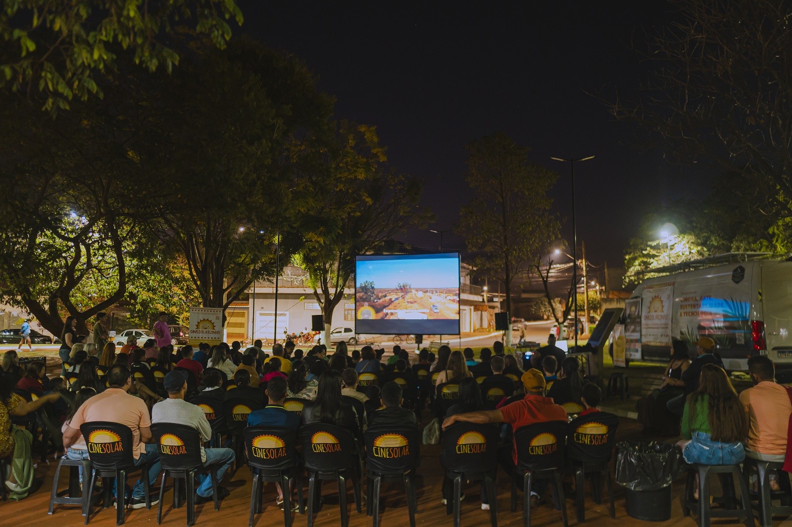 'Retrato de um Certo Oriente' tem exibição em Santarém e na vila de Alter do Chão em sessões gratuitas de cinema movido a energia solar