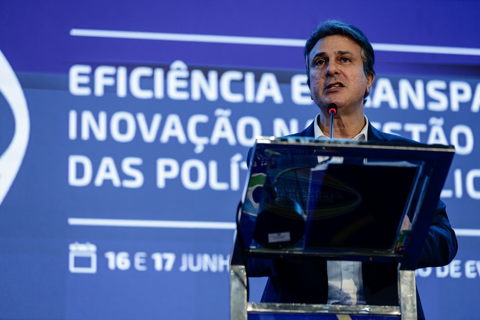 O momento também contou com a presença do ministro da Educação Camilo Santana. — Foto: Thiago Gadelha/Sistema Verdes Mares (SVM)