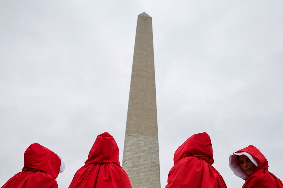 Manifestação contra Trump em Washington — Foto: Carlos Barria/Reuters