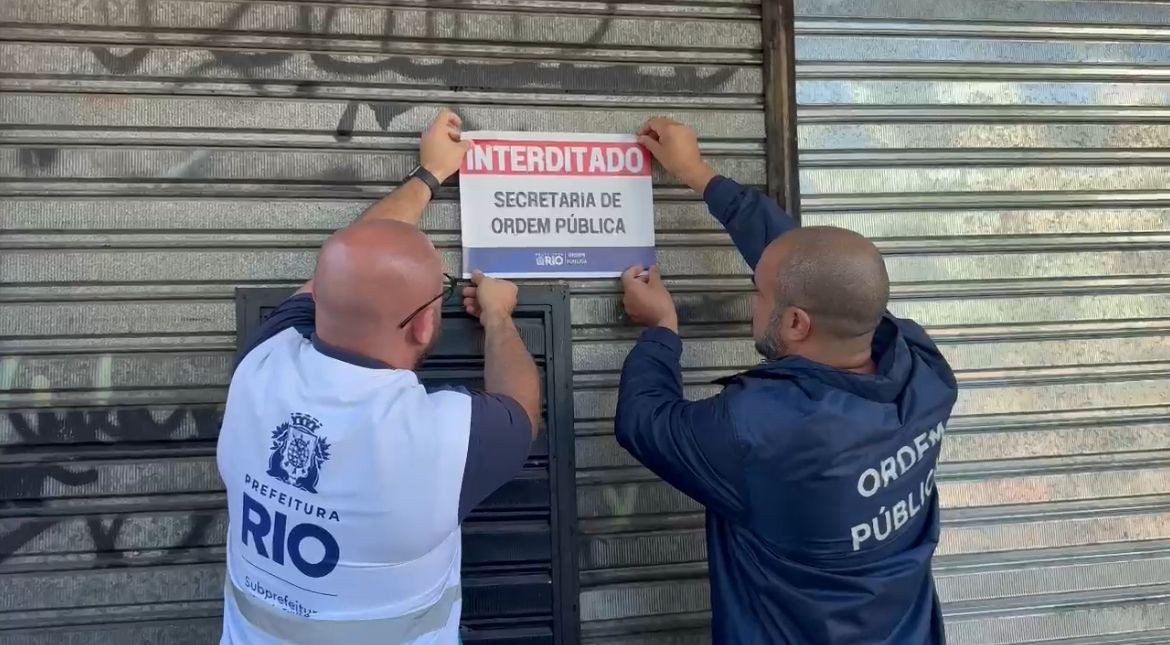 Depósito clandestino é interditado com mais de 100 kg de alimentos impróprios para consumo 