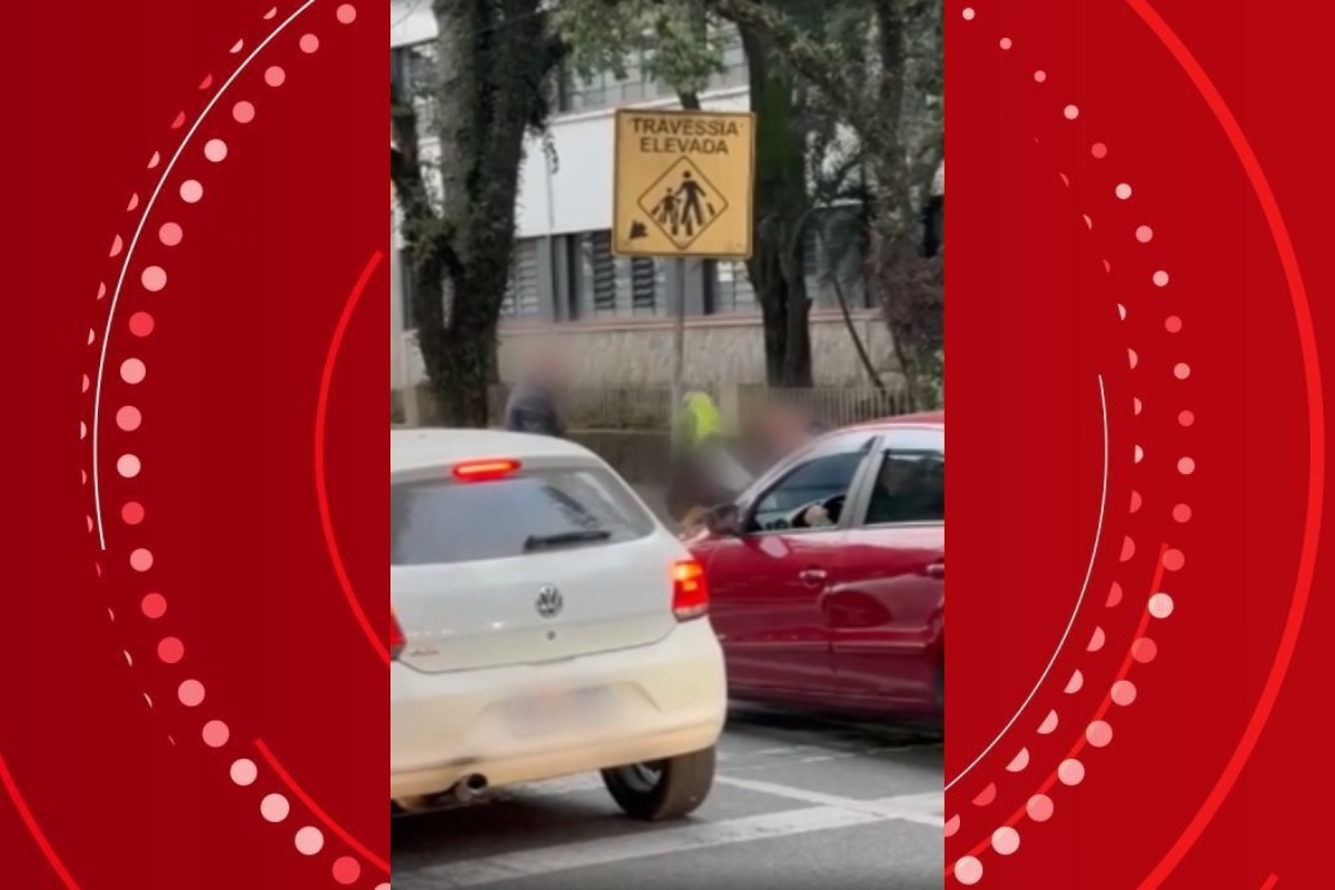 Jovem é hospitalizado após ser agredido com barra de ferro em briga de trânsito em Curitiba