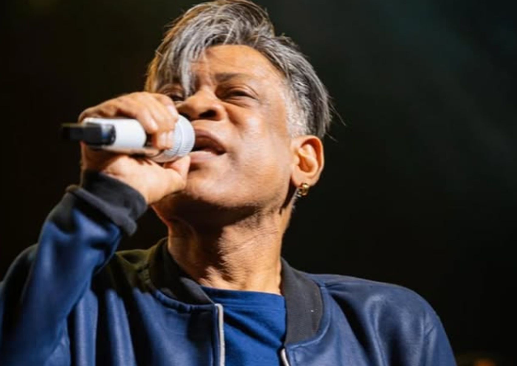 Morre o cantor Rogério Valença, ex-vocalista da Calcinha Preta, aos 55 anos