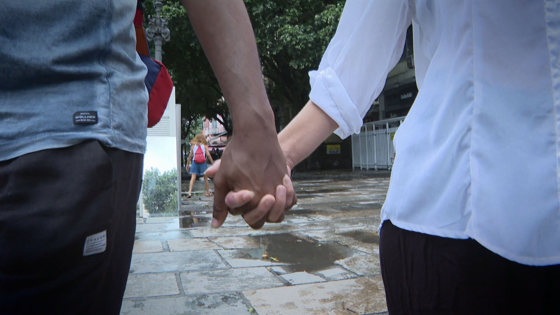 Casal do Flamengo denuncia golpe após alugar apartamento para turistas no carnaval e não receber pagamento