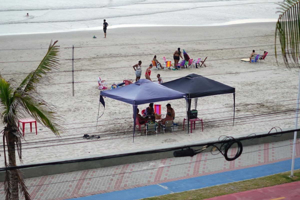 Mongaguá regulamenta uso de tendas e gazebos na faixa de areia; entenda as regras
