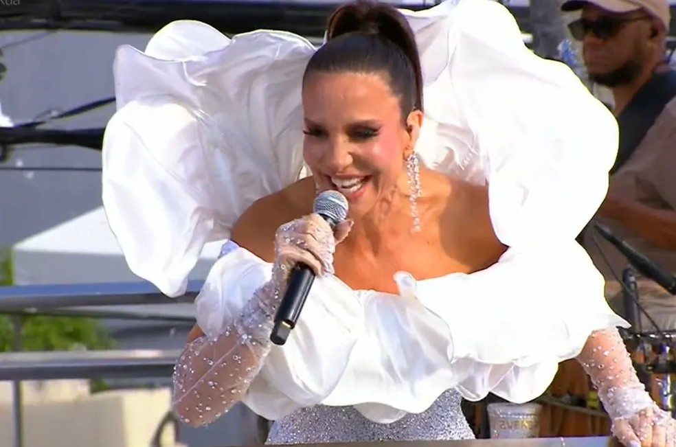 Ivete Sangalo no 1° dia de carnaval de Salvador — Foto: Reprodução/TV Globo