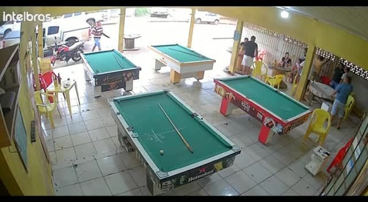 Condenado por chacina que matou 7  pessoas em bar de Sinop (MT) reduz pena ao estudar 