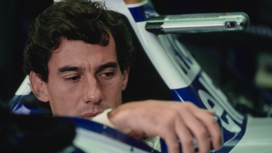 Galvão revela papo de Senna que só ele viu antes da última corrida - Foto: (Pascal Rondeau/Allsport/Getty Images)