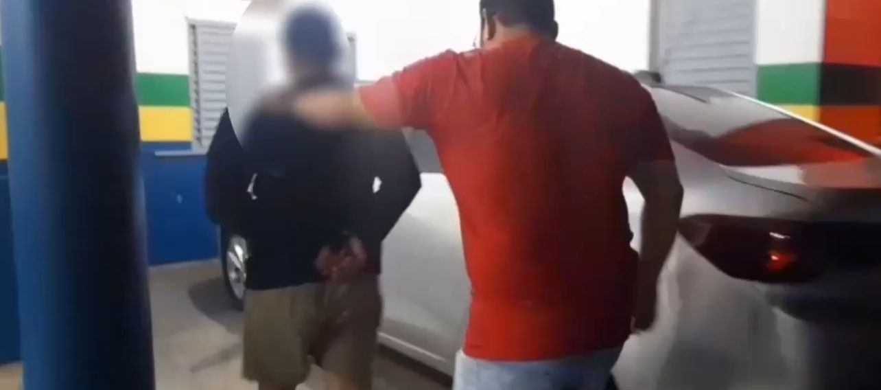 Homem é preso em Coari suspeito de matar MC com facada por ciúmes em Manaus