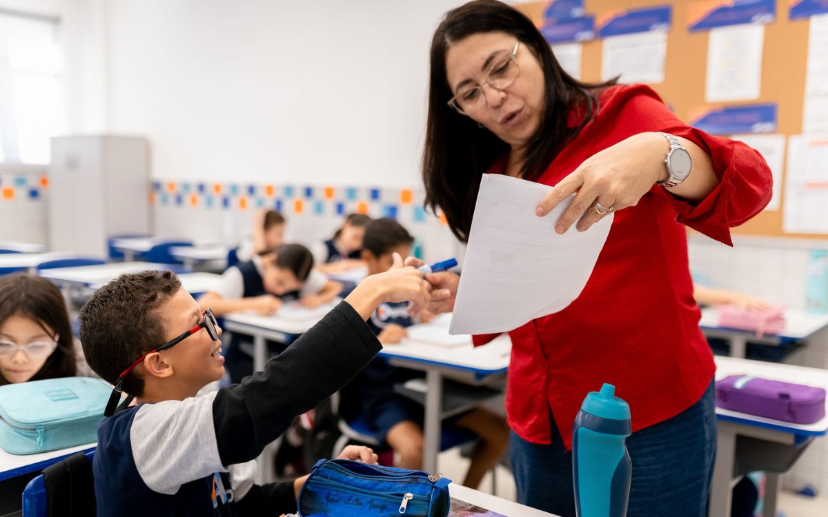 Educação bilíngue ganha força em Juiz de Fora e atrai cada vez mais famílias