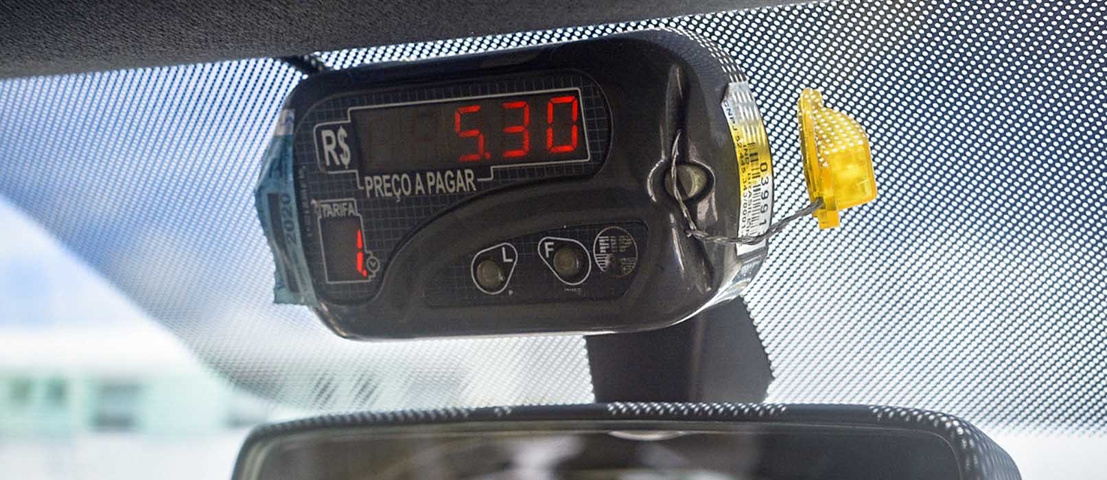 Tarifas de táxi aumentam em quase 10% em Uberlândia; veja os novos valores