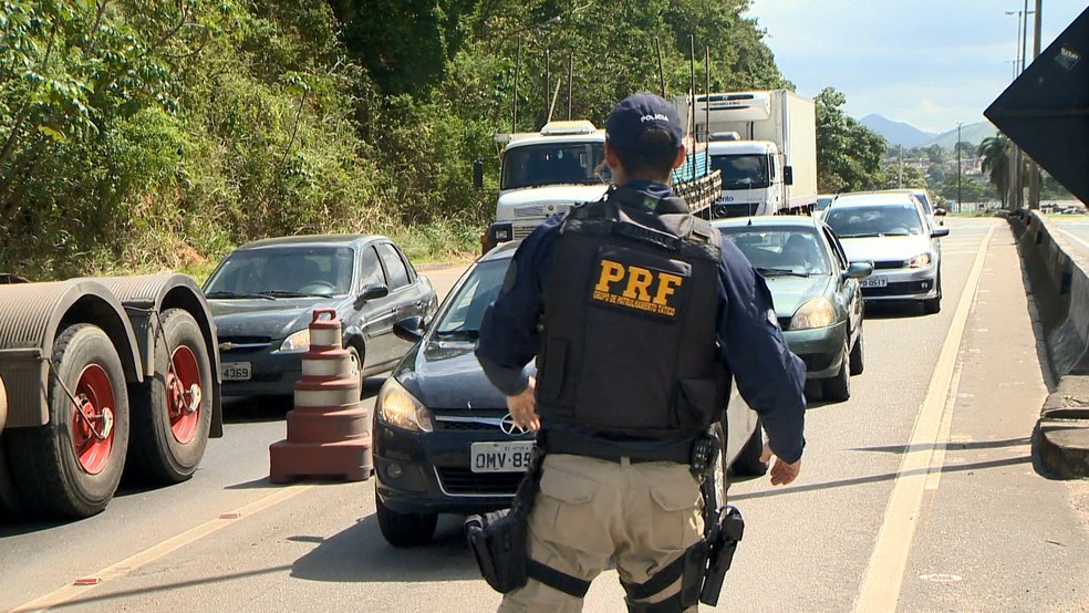 PRF atua na fiscalização de rodovias federais no Espírito Santo — Foto: Paulo Cordeiro/ Arquivo TV Gazeta