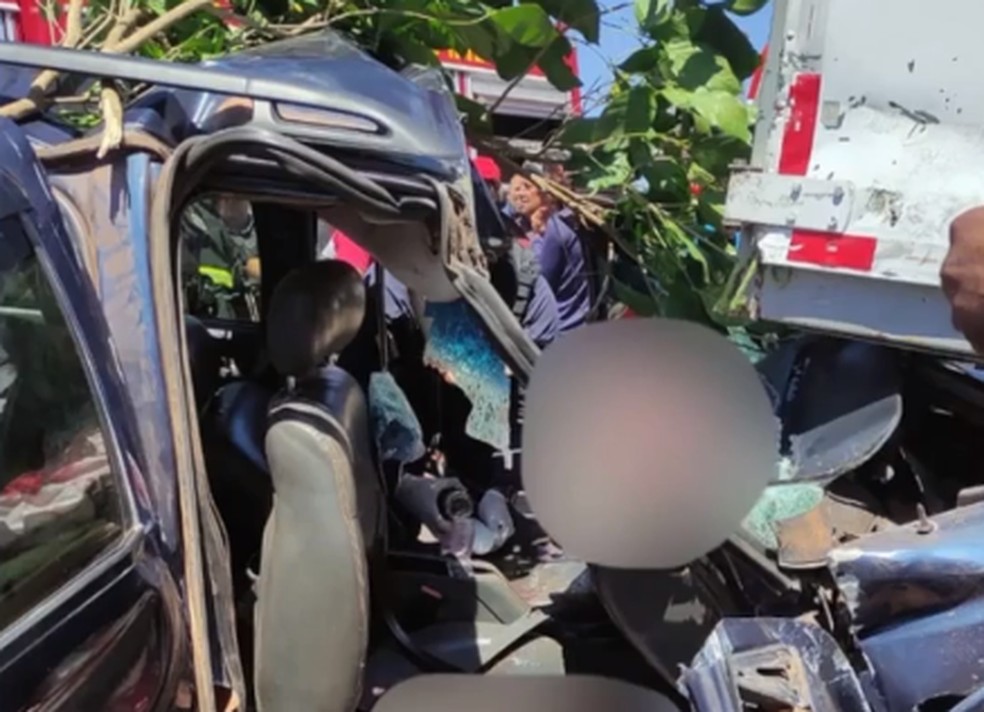 Homem morre em acidente na BR-226; duas mulheres e um bebê de nove meses ficaram feridos — Foto: Reprodução/TV Mirante