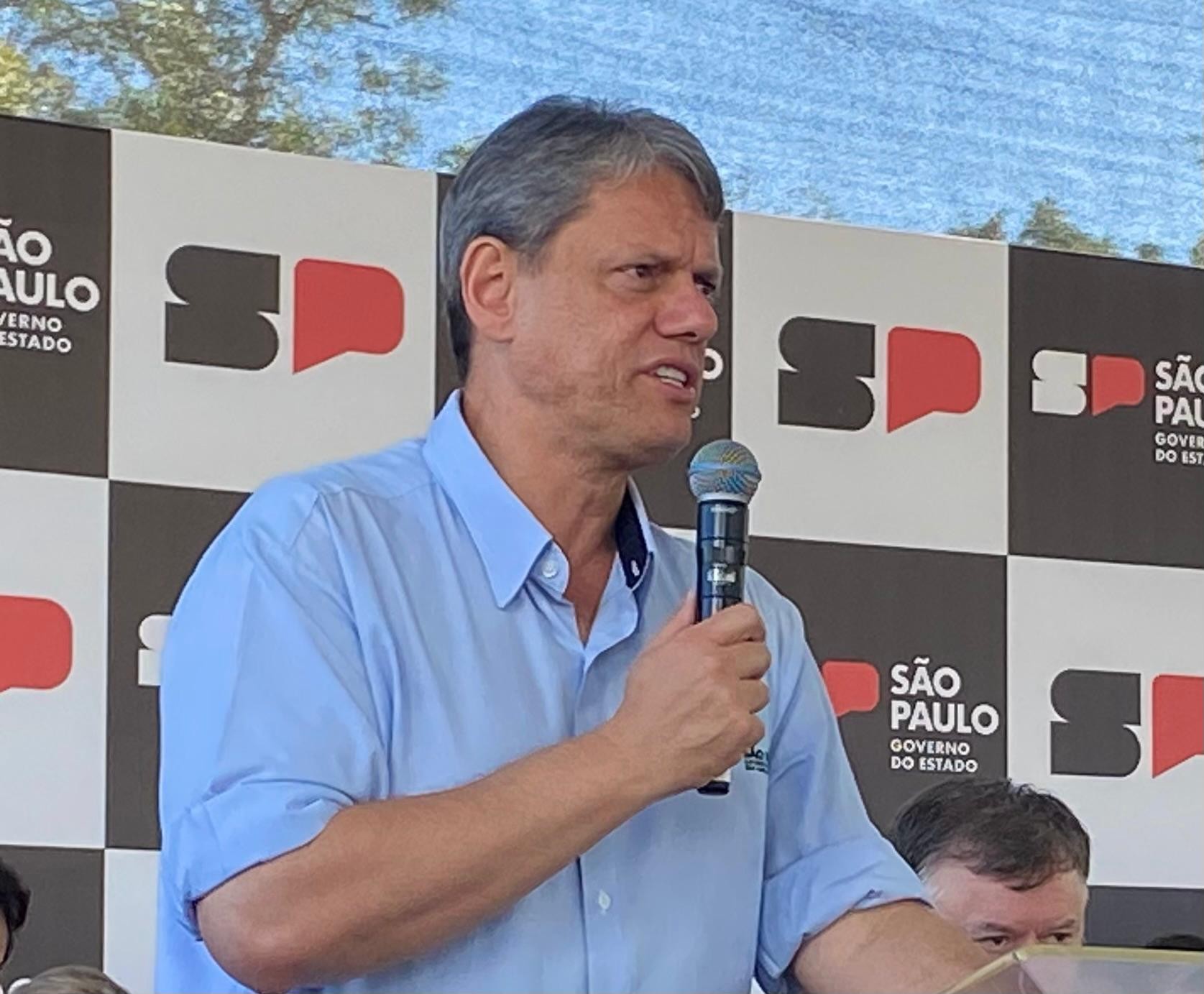 Quaest: 42% dos eleitores de SP avaliam como boa atuação de Tarcísio no tarifaço; para 39%, foi ruim