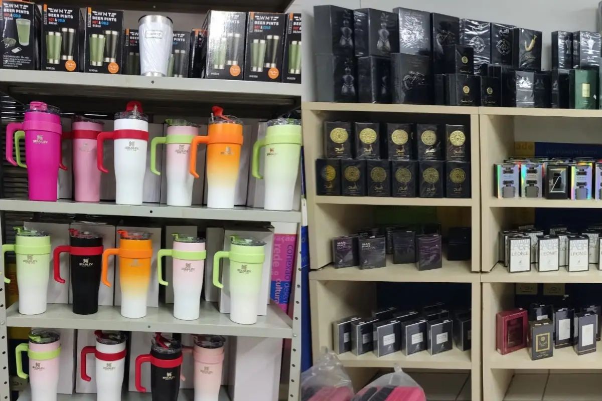 Bazar oferece perfumes, materiais de pesca e produtos natalinos com desconto em Campo Grande
