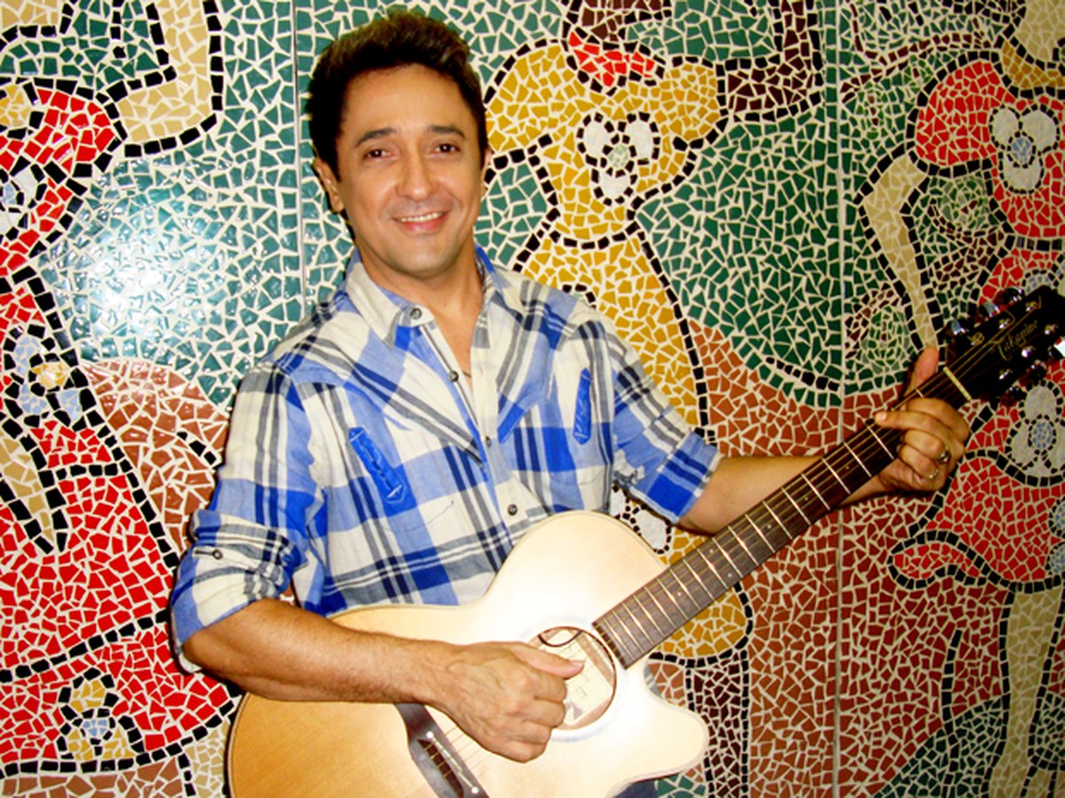 Cantor Tom Cleber faz ‘show dos namorados’ segunda em Santarém ...