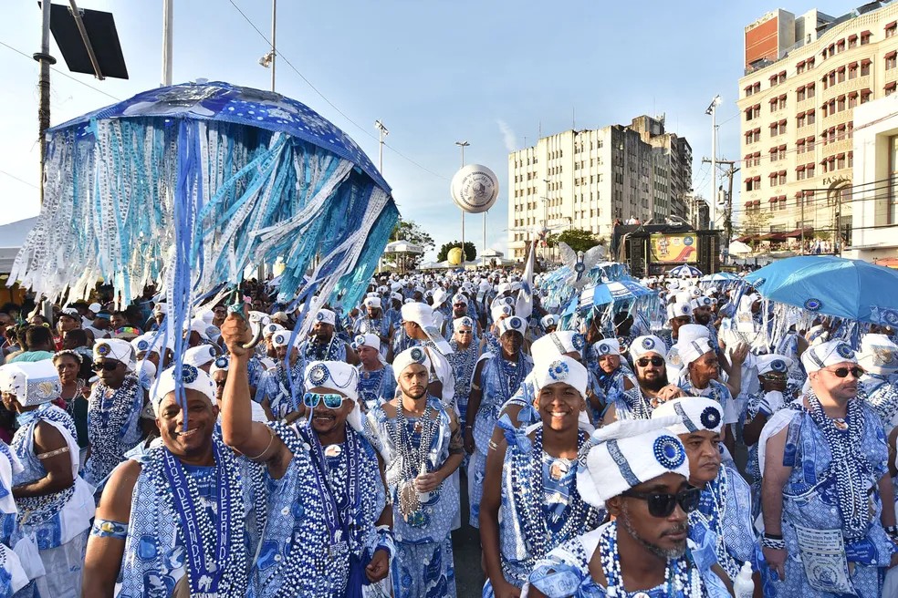 Grupo Filhos de Gandhy se apresenta em Maceió no dia de Iemanjá
