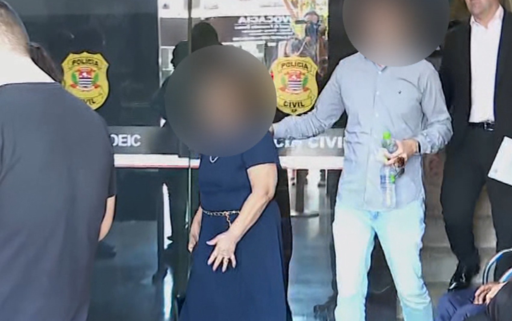 Suspeita de matar filha e nora pode ter tentado envenenar amiga porque ela se recusou a comprar colar, diz polícia