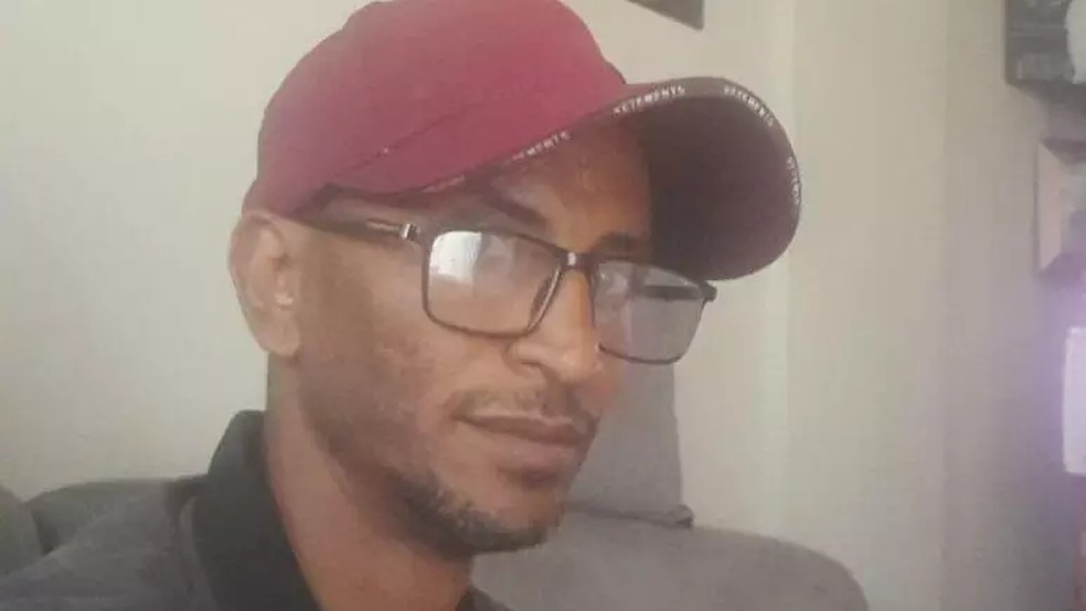 Kinfe Aregawi explica que ainda não consegue assimilar a dor, apesar de ter realizado orações fúnebres. — Foto: Kinfe Aregawi