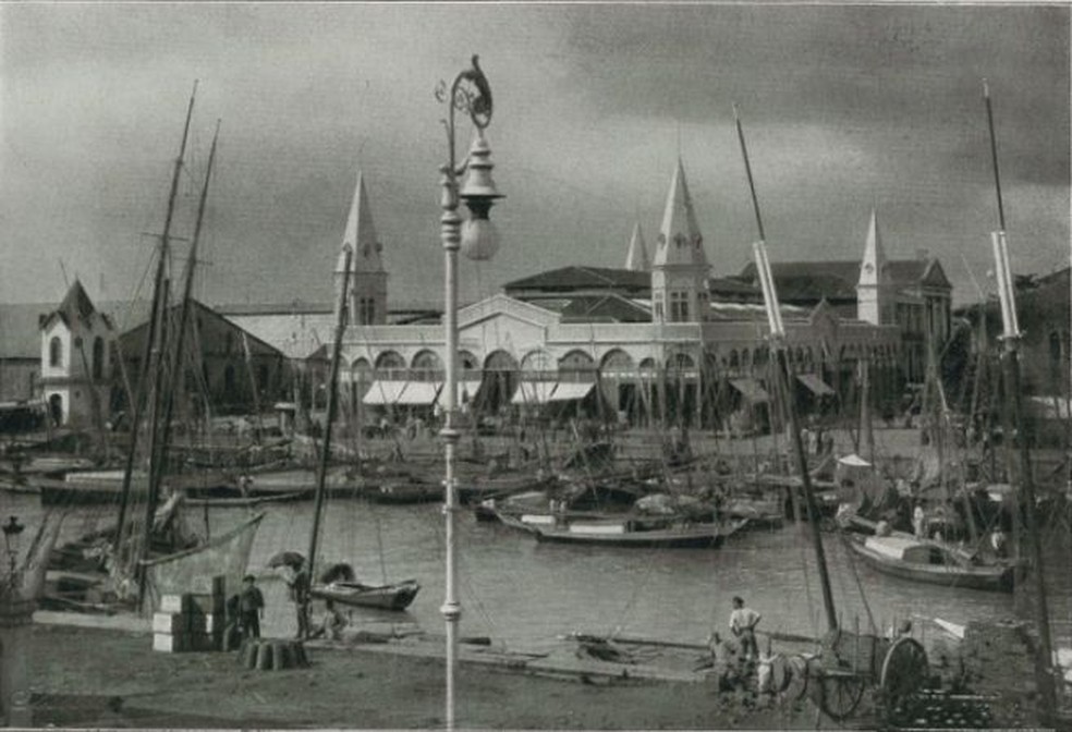 Mercado de ferro e doca do Ver-o-Peso, em Belém, em 1902 — Foto: BBC