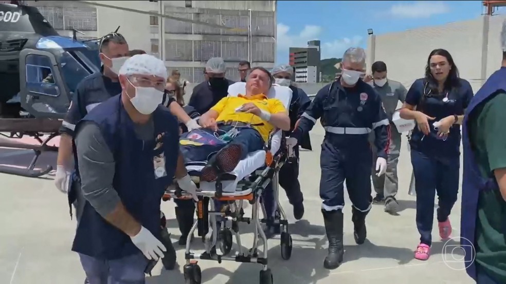 Jair Bolsonaro é hospitalizado com dores abdominais — Foto: Jornal Nacional/ Reprodução
