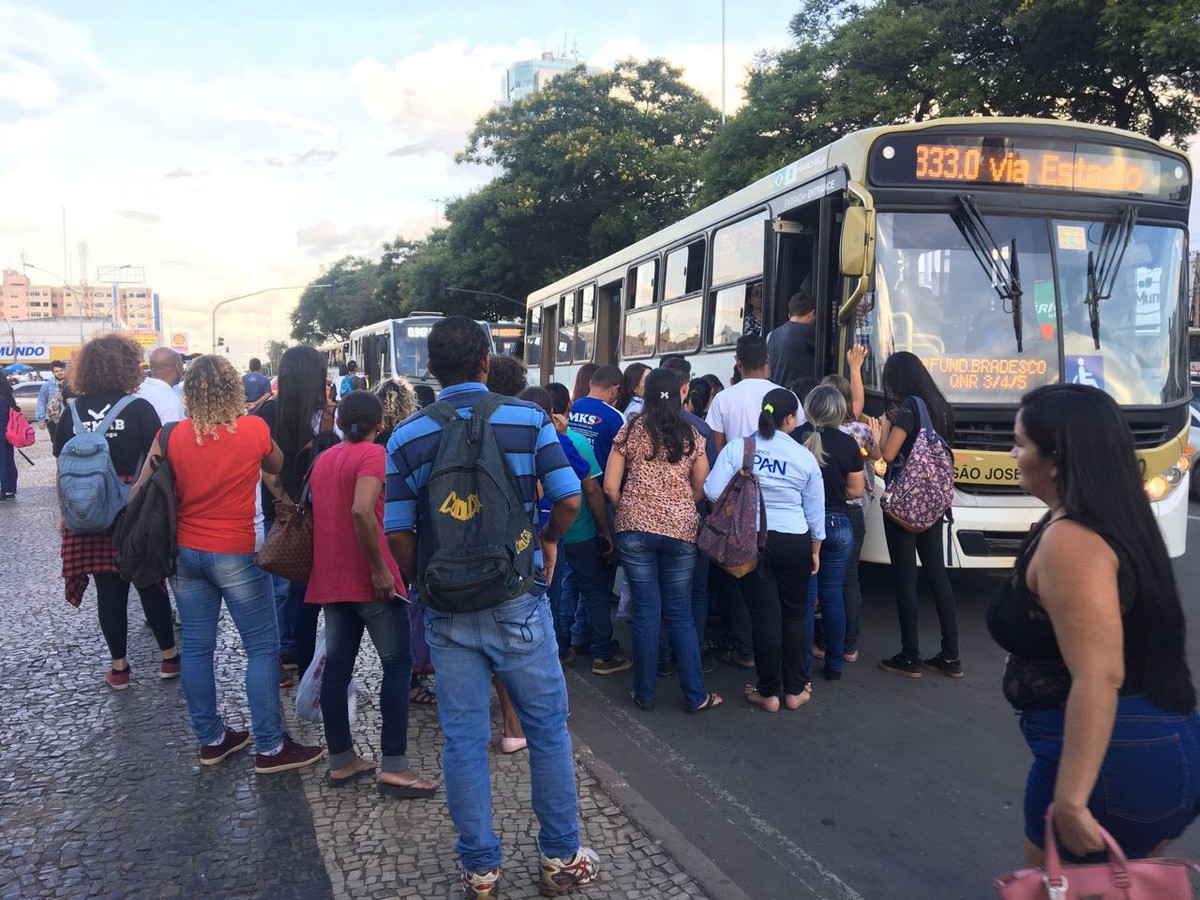 Metrô-DF reapresenta proposta para encerrar a greve dos metroviários