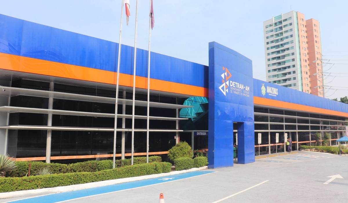 Motoristas infratores podem se inscrever em curso de reciclagem em Manaus; saiba como participar