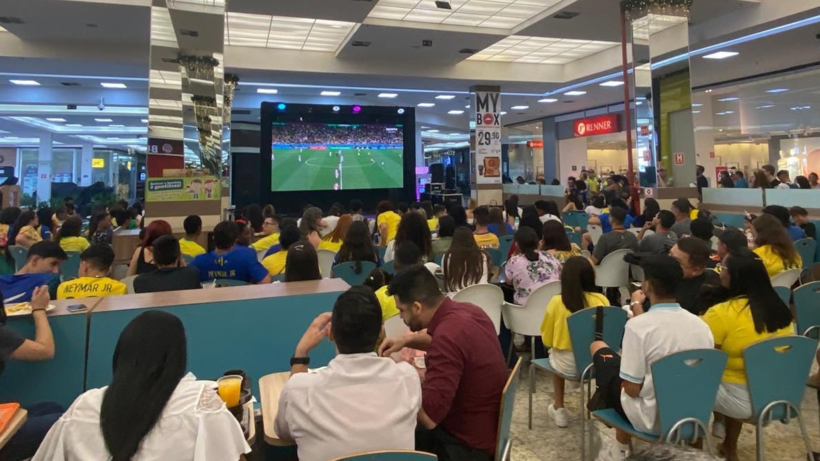 Pátio Limeira Shopping transmite jogo do Brasil nesta quarta-feira