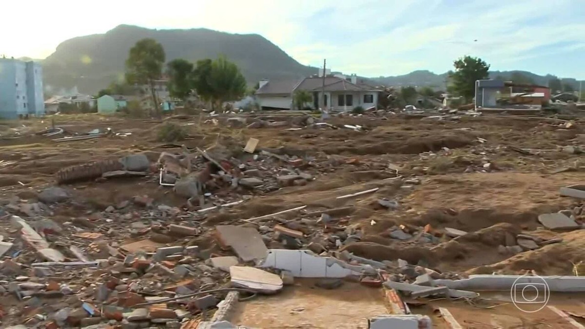 Enchentes no RS: moradores do Vale do Taquari veem o que restou das cidades