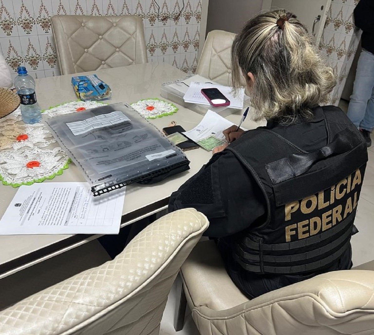 PF desarticula organização criminosa especializada no tráfico internacional de drogas em MS