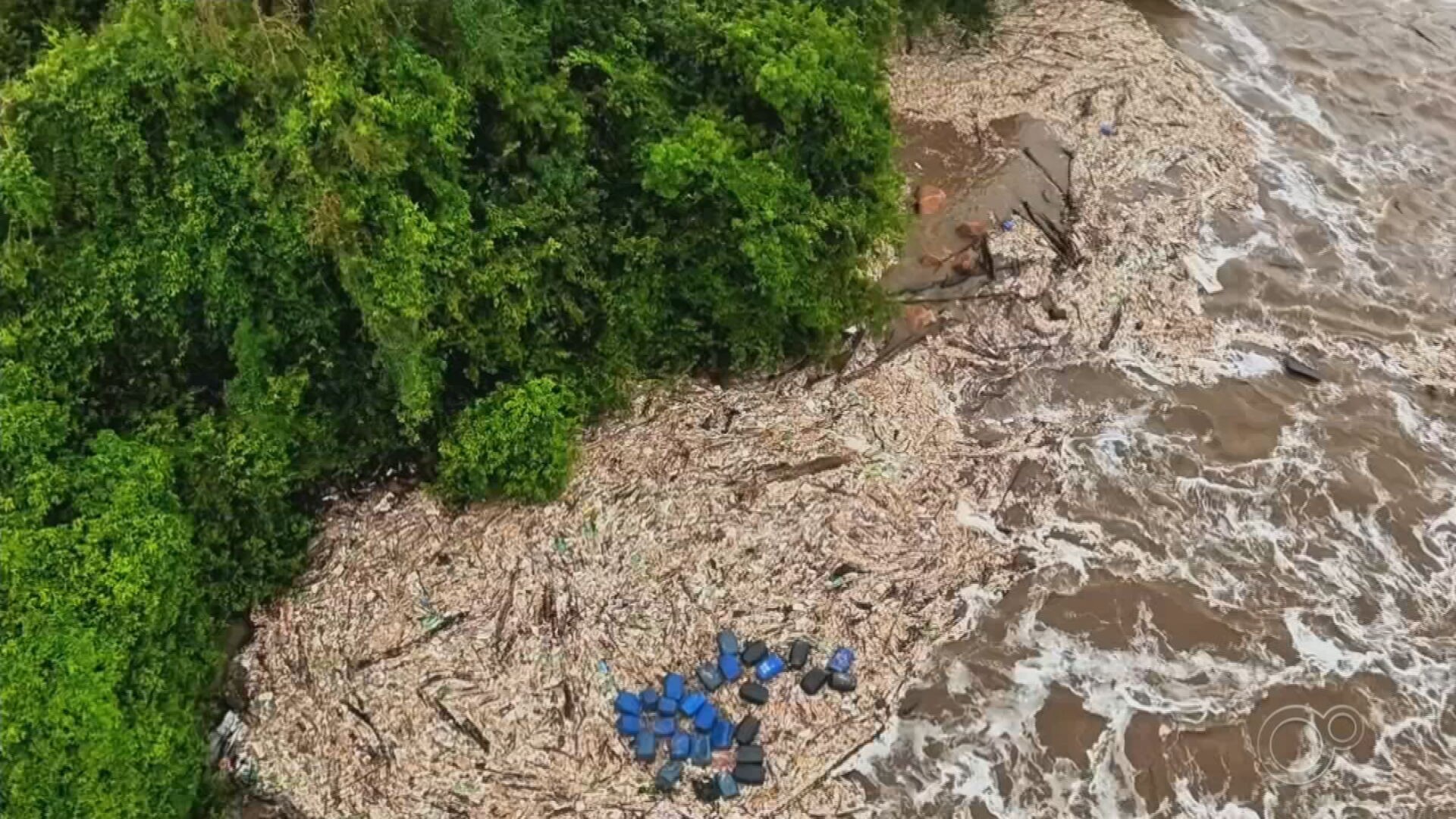 Rio Tietê fica cheio e cidades registram diversos pontos de alagamento nas regiões de Sorocaba e Jundiaí