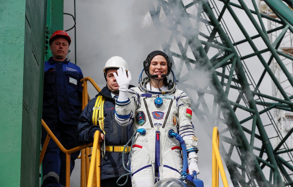 Primeira astronauta bielorrussa Marina Vasilevskaya. — Foto: YURI KOCHETKOV/Pool via REUTERS