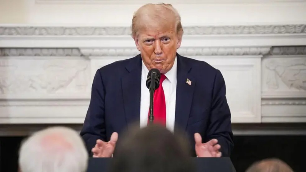 Regulamentação da Lei de Reciprocidade acontece dias depois de Trump anunciar tarifas de 50% sobre o Brasil — Foto: EPA/Shutterstock via BBC