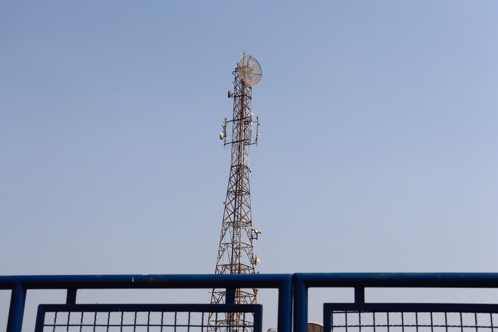 Torre com antenas de internet, em Presidente Prudente (SP) — Foto: Leonardo Bosisio/g1
