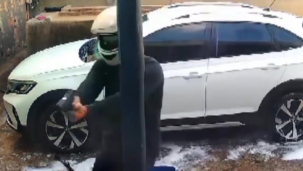 Vídeo mostra momento em que dono de lava-jato é morto a tiros em Feira de Santana — Foto: Arquivo pessoal