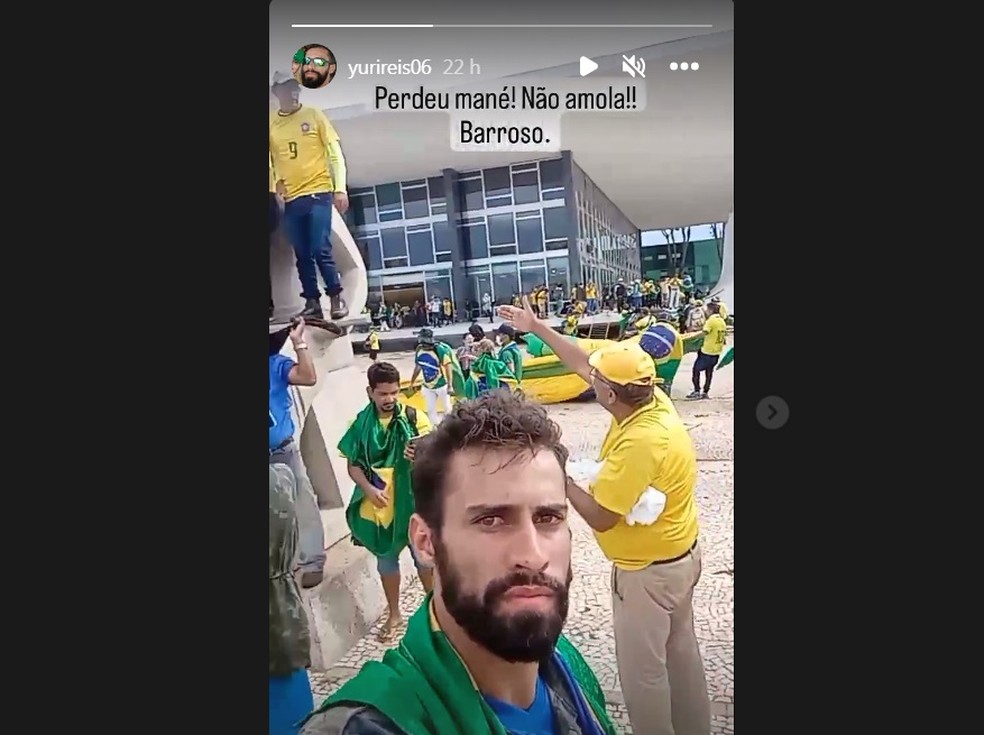 Yuri Luan, de Cerejeiras, postou foto na frente do STF no momento da invasão — Foto: Instagram/Reprodução