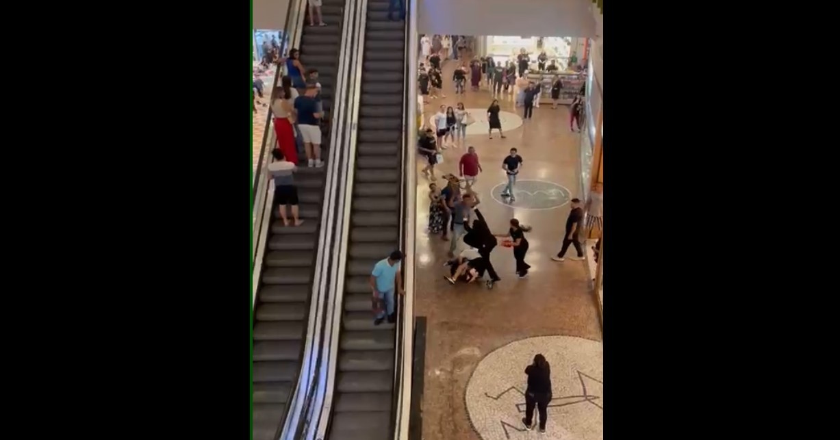 Briga entre clientes causa tumulto em shopping de Manaus; VÍDEO