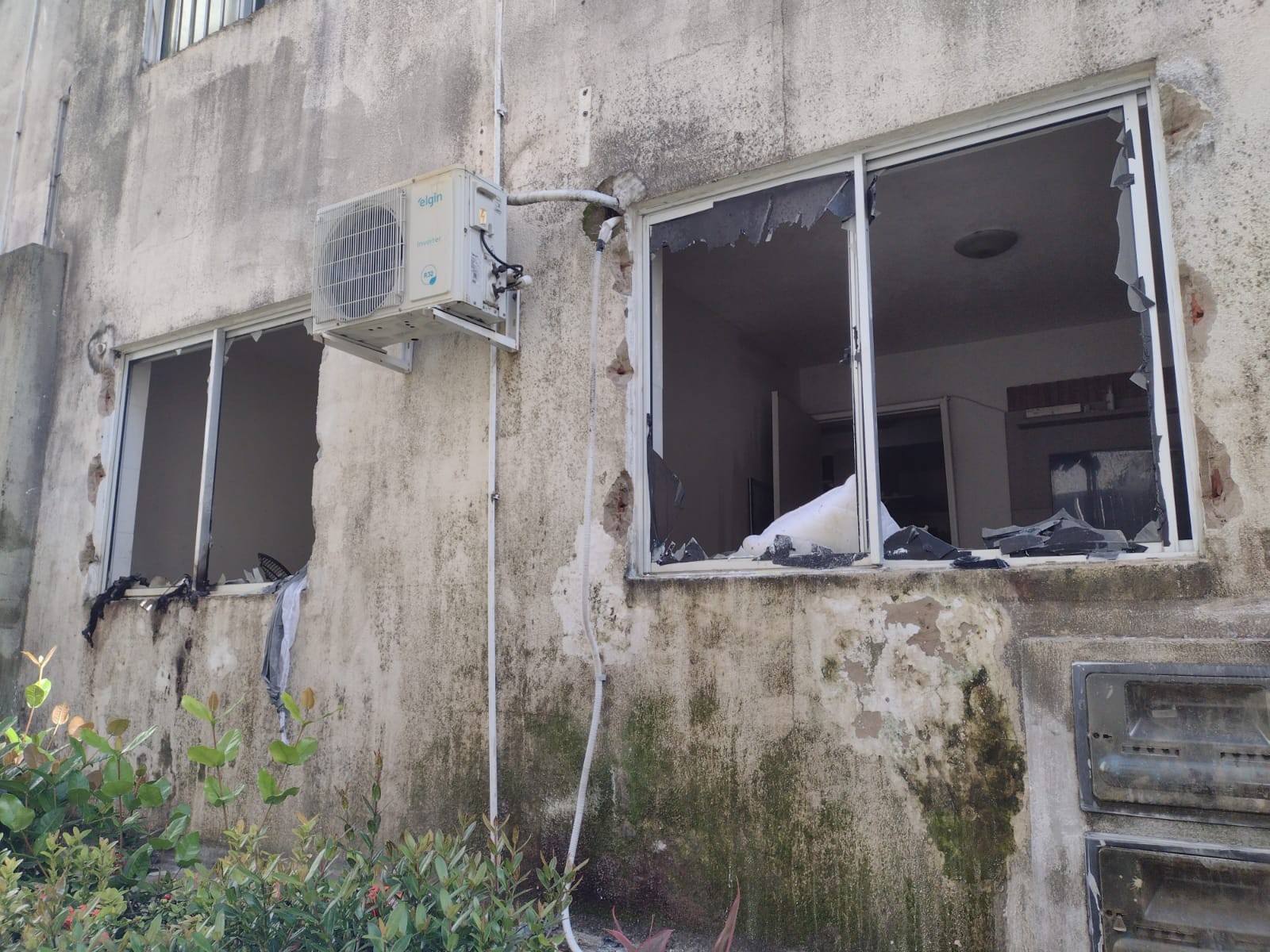 Mulher fica em estado grave após explosão de botijão de gás em apartamento, em João Pessoa
