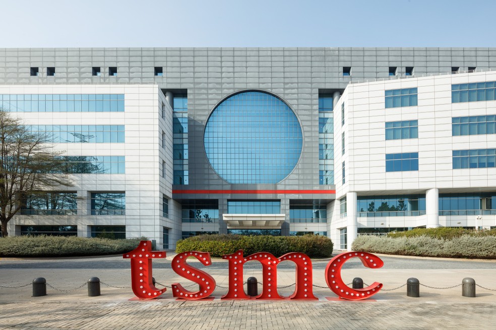 Fábrica de chips da TSMC, a maior produtora do mundo no setor, sediada em Taiwan — Foto: Taiwan Semiconductor Manufacturing Co., Ltd.