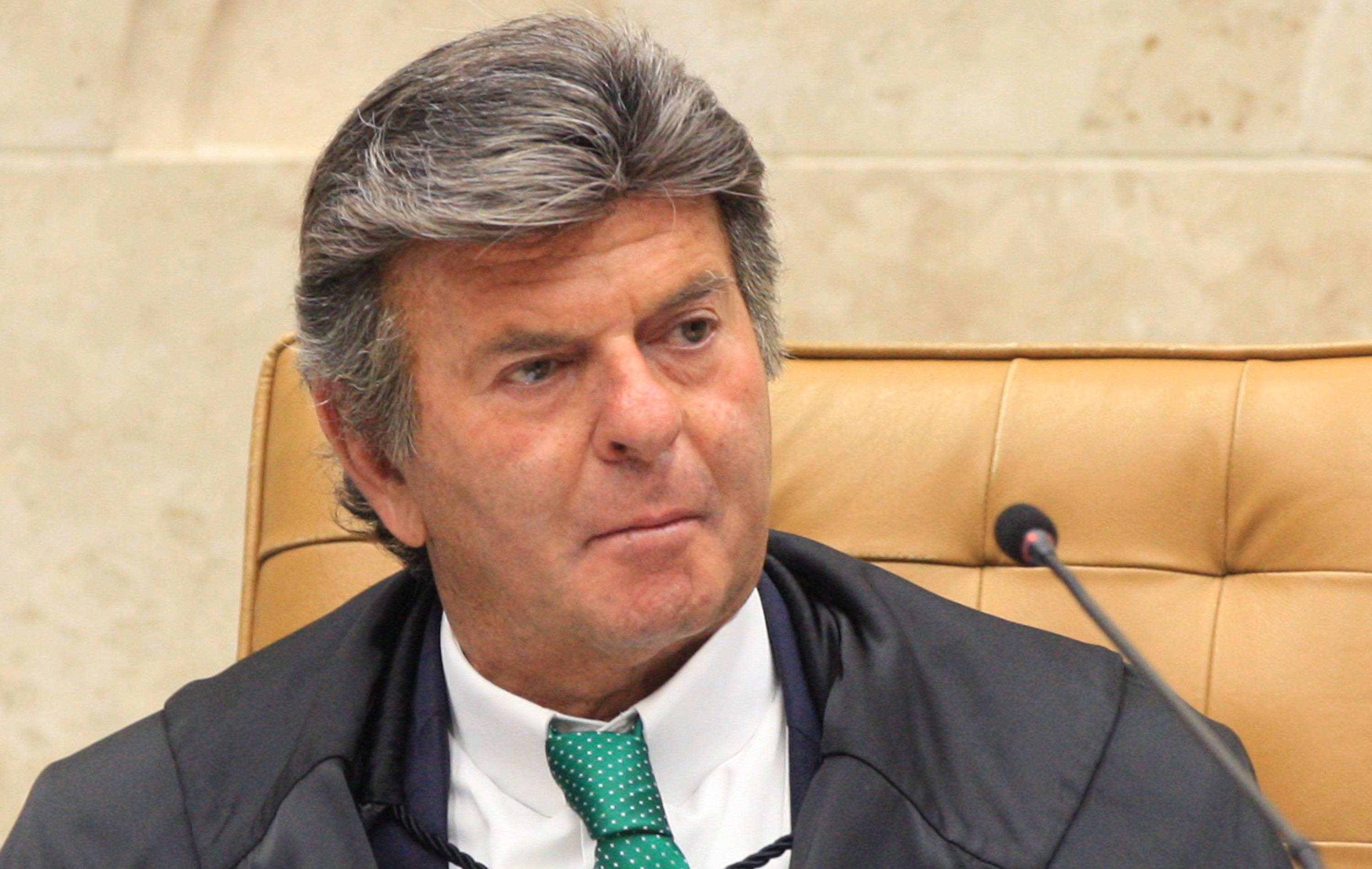 Após Moraes se declarar impedido, Fux é sorteado novo relator de ação que pede informações ao Senado sobre visitas de Viviane e Vorcaro